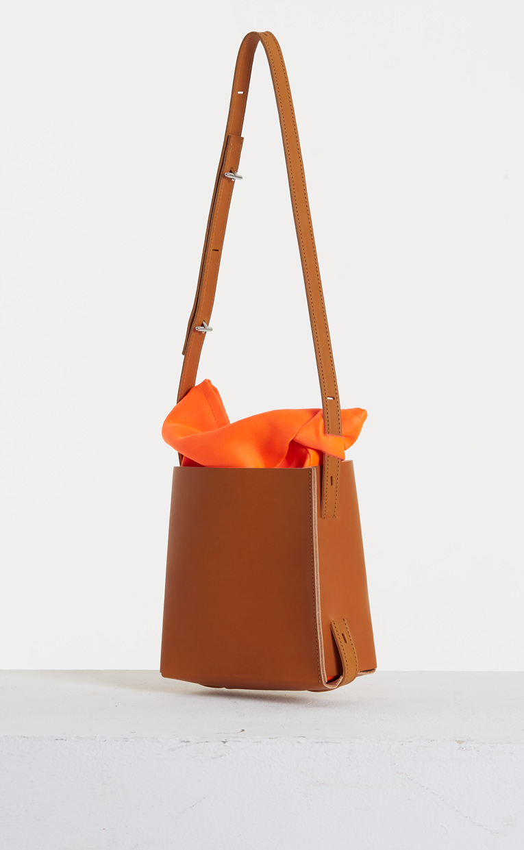 BAGfree Small Square Leather Bag (290 €) - Leather goods / Design ...