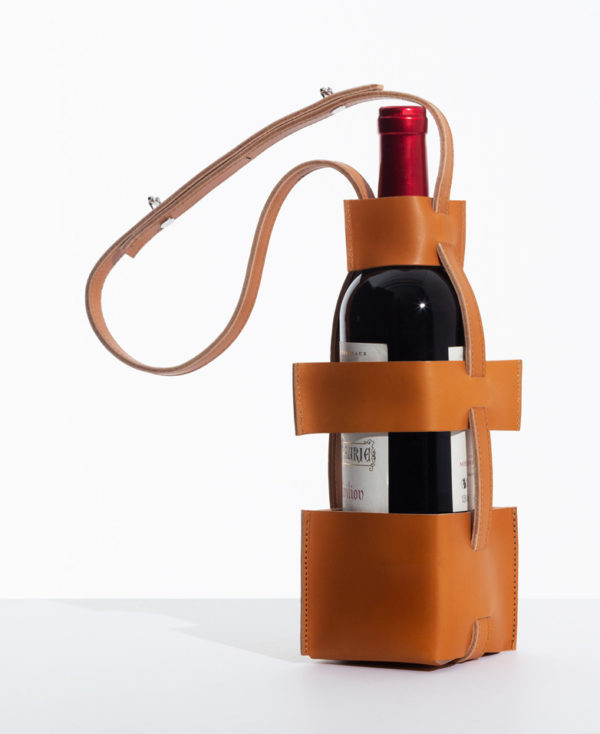 Bottle holder made of leather Leather goods / Design / paper art